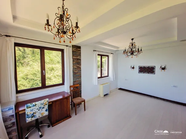 Rustovo'da 5 Yatak Odalı Villa, 392 m²
